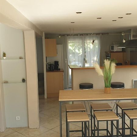 Orteils Au Soleil Jardin Parking Nimes Ngoại thất bức ảnh