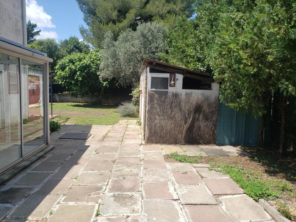 Orteils Au Soleil Jardin Parking Nimes Ngoại thất bức ảnh